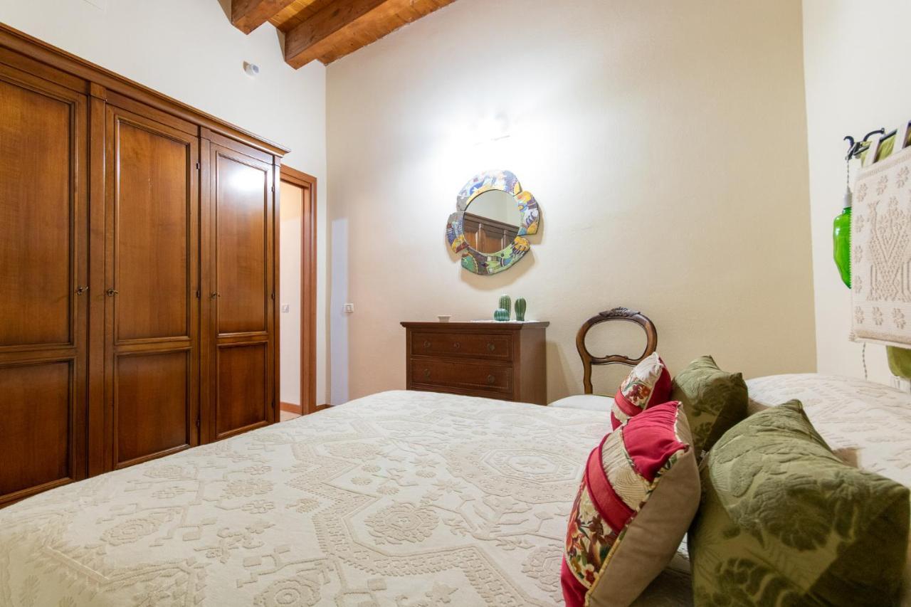 Le Dame Di Castello - Iun Q2444 Apartment กาญารี ภายนอก รูปภาพ