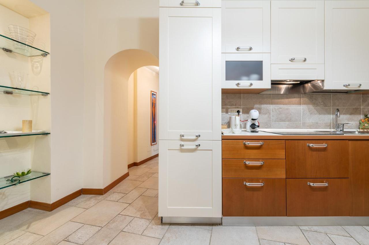 Le Dame Di Castello - Iun Q2444 Apartment กาญารี ภายนอก รูปภาพ